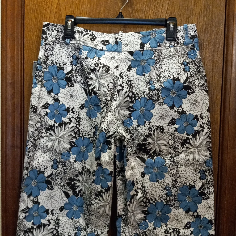 In Moda.com.inc capri - Picture 4 of 6